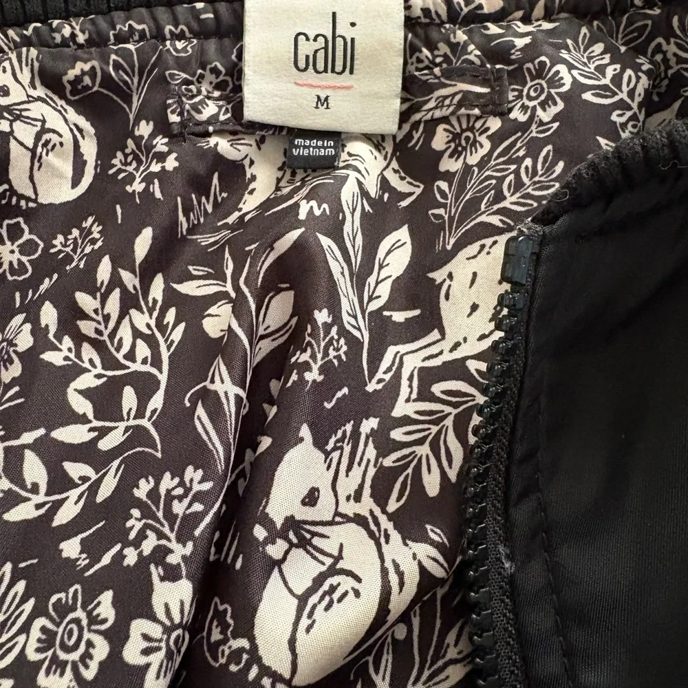 CAbi Charmisa  Black Cream Sherpa Jacket Medium EUC #4782 - Picture 4 of 4